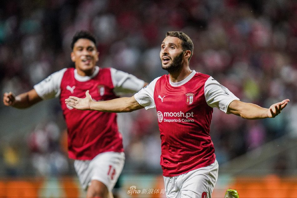 场上增添了 场上增添了