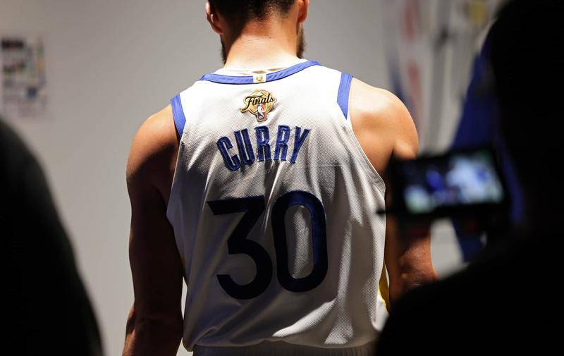 头盔在保护 头盔在保护